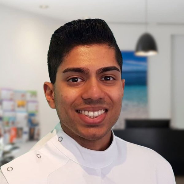 Dr Charlton Rebello   –      (BDS) (DEN0002457723)