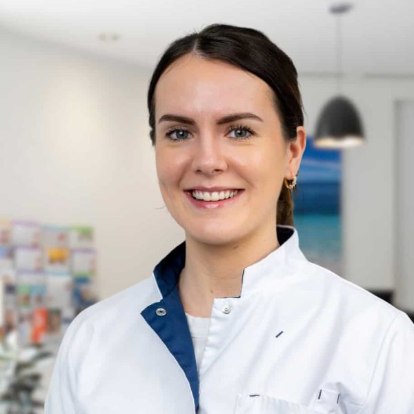 Dr Robyn Whitelaw  –                          (DEN0004031151)